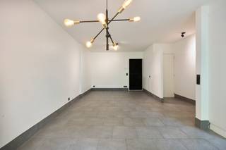 This move-in ready ground-floor apartment with 1 bedroom is located in the center of Mechelen and offers a perfect combination of comfort,...