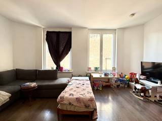 Spacious 1-bedroom apartment in a character building located in the center of Ath.Layout: entrance hall with separate toilet, bright and spacious...