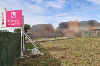 Bent u op zoek naar een uitstekend gelegen bouwgrond zonder bouwverplichting op een TOP-ligging nabij het centrum van Melsele?Dan is dit perceel van...