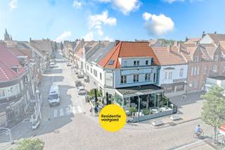 Unieke horecakans op topligging in Nieuwpoort-Stad – karakter, rendement én woongelegenheid (3-slaapkamerappartement)Op een AAA-locatie in hartje...
