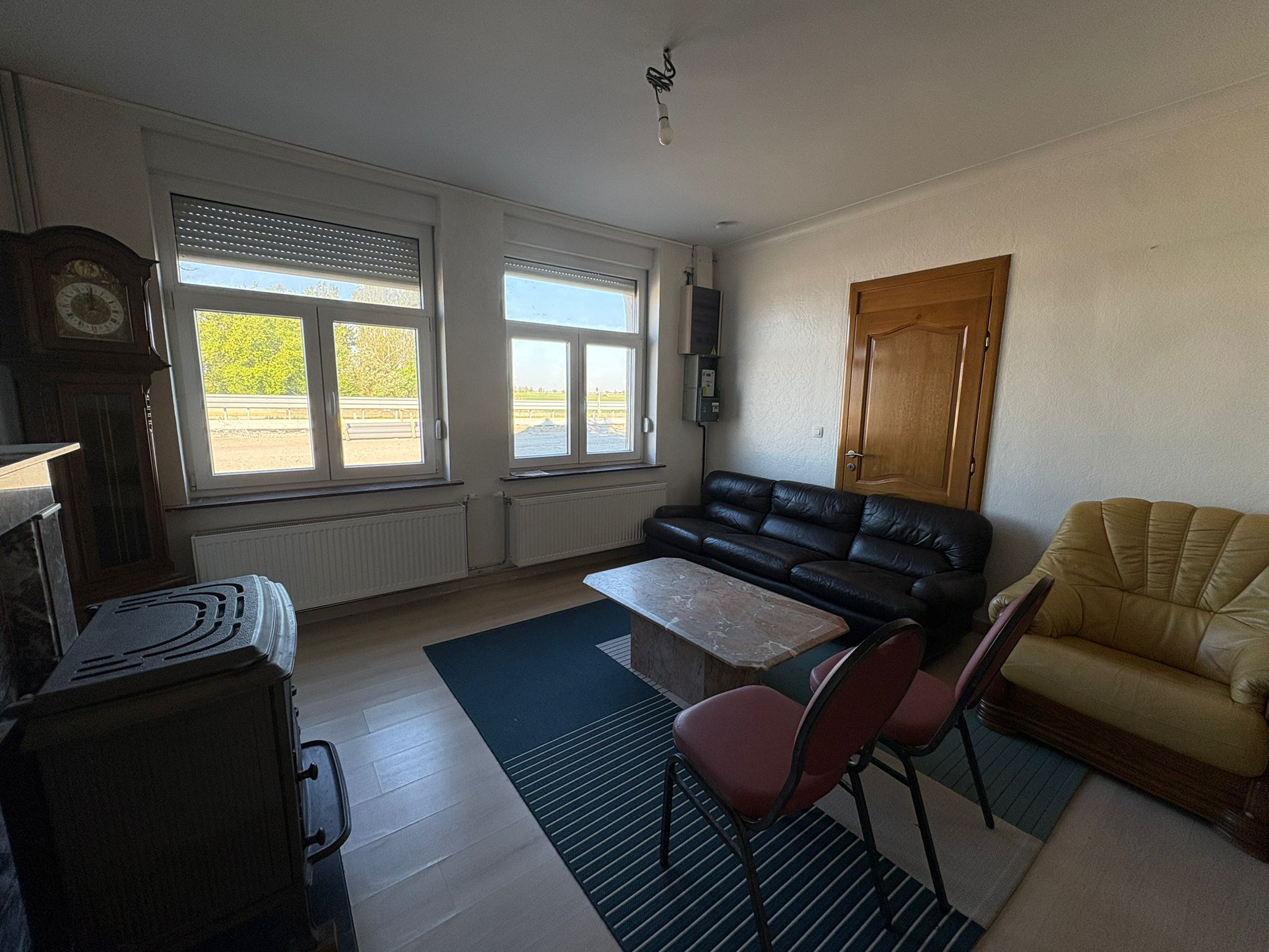 Gerenoveerde gezinswoning te huur te Veurne met 5 slaapkamers! - foto 5