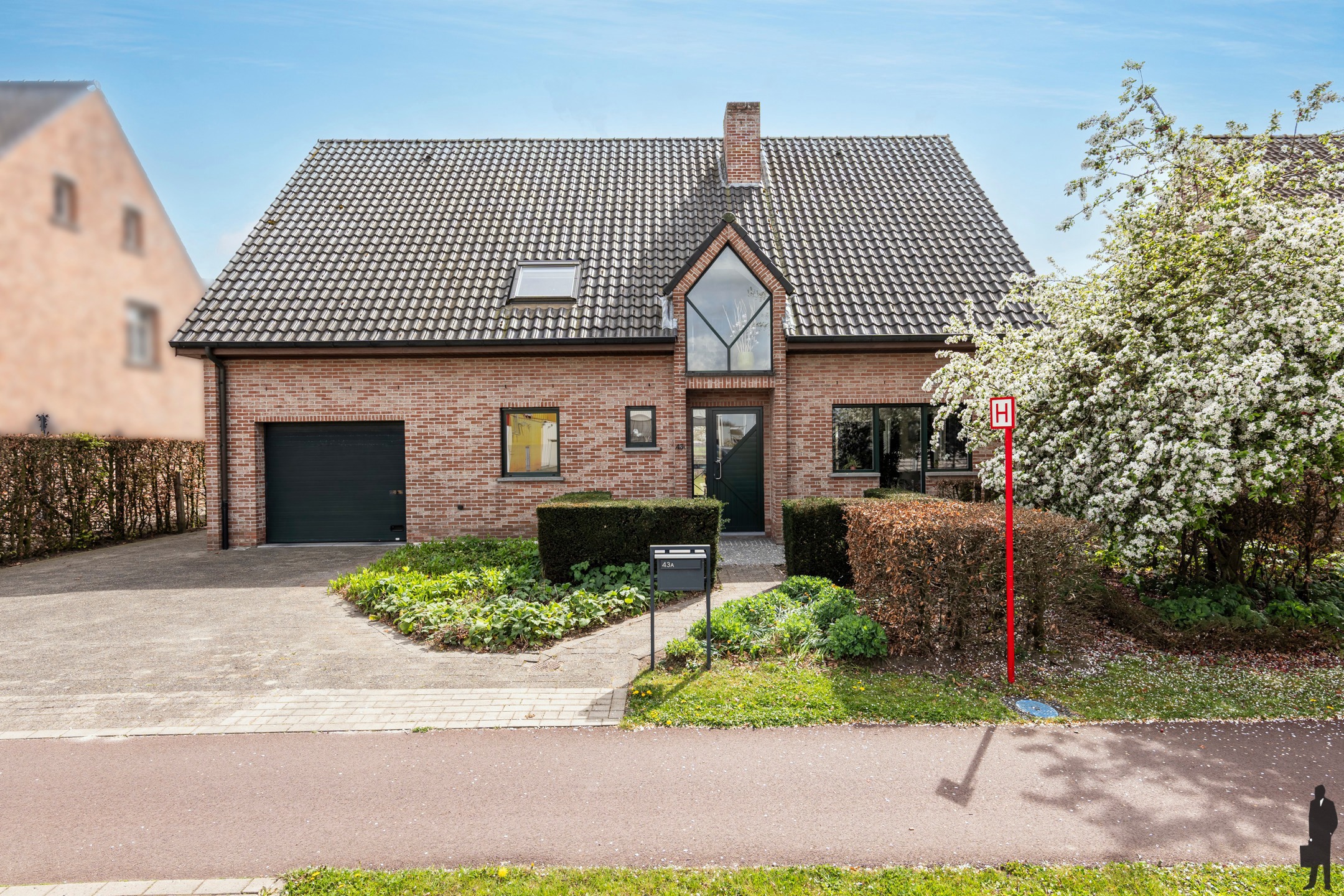 Ruime en veelzijdige gezinswoning met 5 slaapkamers. - foto 1