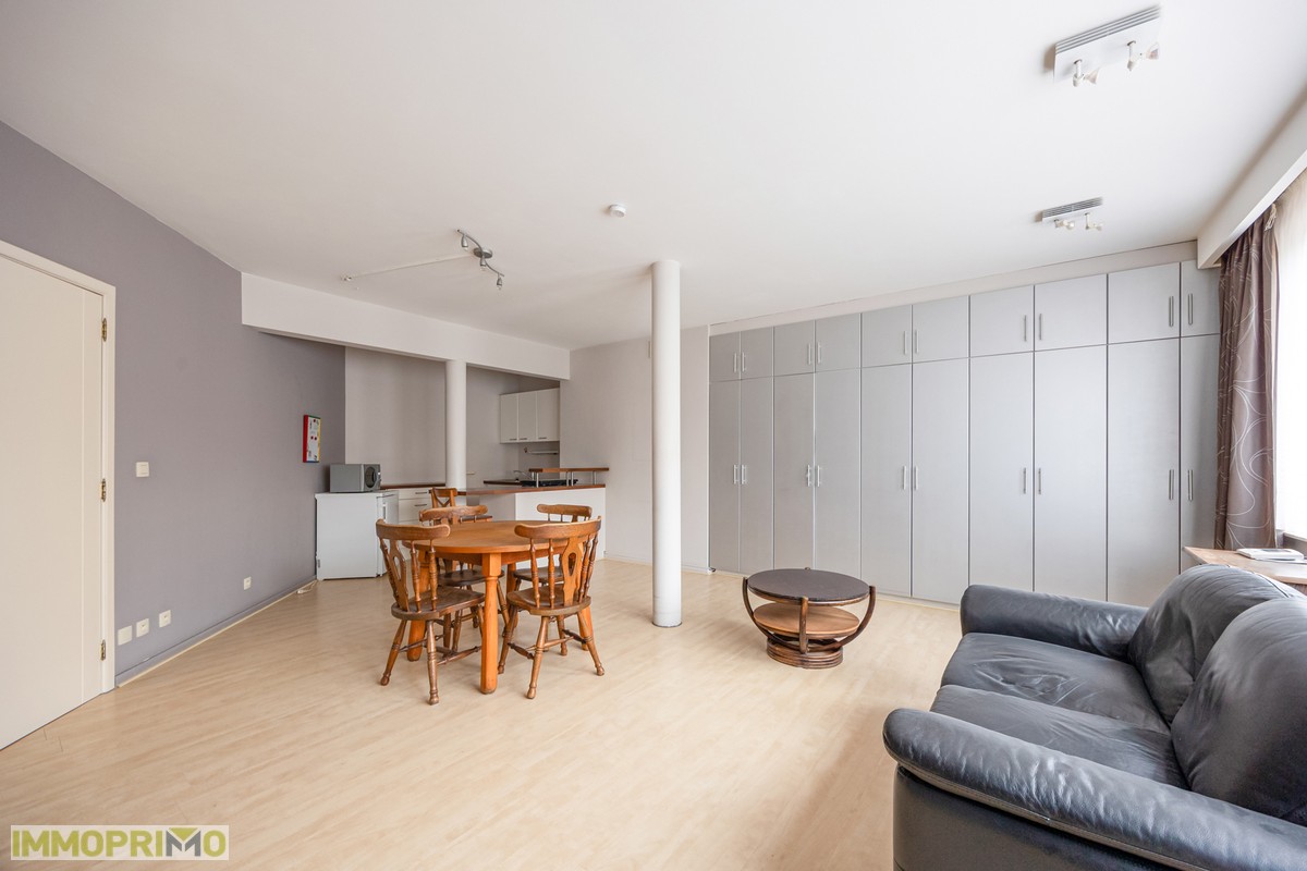 Zeer ruim 1 slaapkamer appartement in hartje Mortsel - foto 4