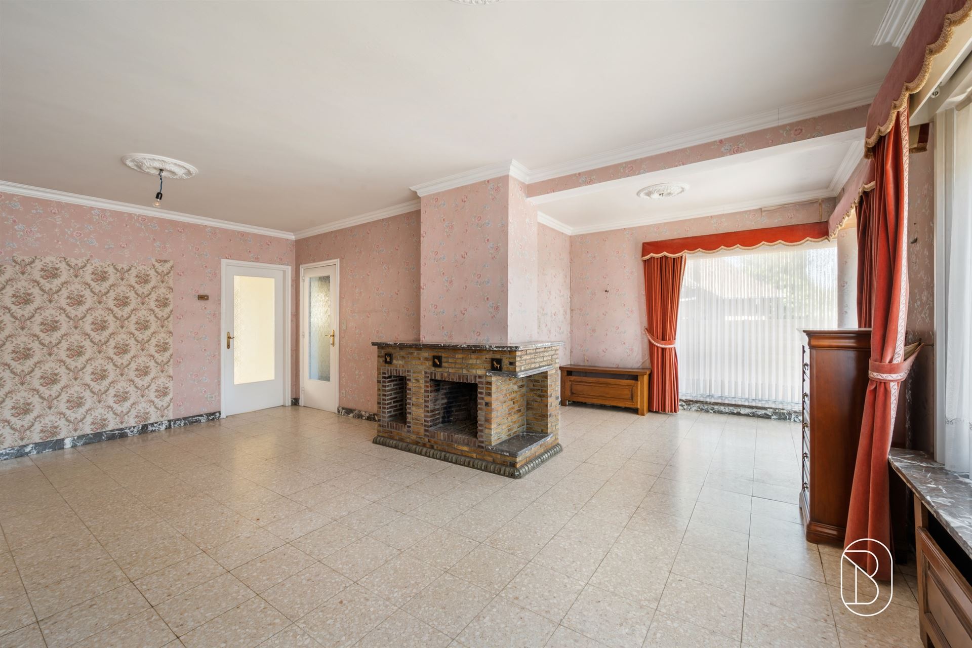 Ruime halfopenwoning met prachtige tuin en veel potentieel - foto 5
