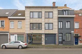 Bent u op zoek naar een pand dat wonen en werken perfect combineert? Dit handelspand biedt eindeloze mogelijkheden voor zowel ondernemers,...