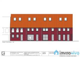 <p><span>In het charmante Hingene vinden we dit nieuwbouwproject bestaande uit 4 casco woningen. Elke woning beschikt over 4 slaapkamers, een badkamer en dressing. Er is een leuke west-gerichte tuin aanwezig. Met een bewoonbare oppervlakte van 150m² op een perceel van 121m², combineert dit huis ruimte en comfort op een ideale locatie.</span></p><p><span> </span></p><p><span>Bij binnenkomst wordt u verwelkomd in een aangename hal met gastentoilet. Vervolgens lopen we door naar een ruime leefruimte die natuurlijk licht door de vele ramen ontvangt. De leefruimte loopt door in een open keuken met grote schuifraam naar de tuin waar je een mooi terras kan voorzien. Handig is de berging naast de keuken. Achterliggend worden er staanplaatsen aangeboden welke verplicht mee zijn aan te kopen aan 12.500 €.</span></p><p><span> </span></p><p><span>Deze woning beschikt over maar liefst vier slaapkamers, waardoor er voor elk gezinslid een eigen plek is. Op de eerste verdieping vinden we 3 slaapkamers en toilet samen met de badkamer die ruimte biedt voor bad en douche.</span></p><p><span> </span></p><p><span>Op de bovenste verdieping vinden we een vierde ruime slaapkamer met dressing en nog bergruimte.</span></p><p><span> </span></p><p><span>De ligging in Bornem biedt zowel rust als nabijheid tot alle essentiële voorzieningen zoals scholen, winkels en openbaar vervoer.</span></p><p><span> </span></p><p><span>Mis deze unieke kans niet om in een nieuwbouwproject te investeren en contacteer ons snel voor meer informatie of een bezoek!</span></p>