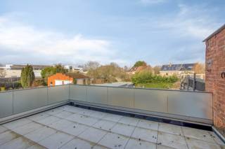 Dit ruime appartement is gelegen in Boutersem en biedt alle comfort. Met drie grote slaapkamers is er voldoende ruimte voor een gezin of om gasten...