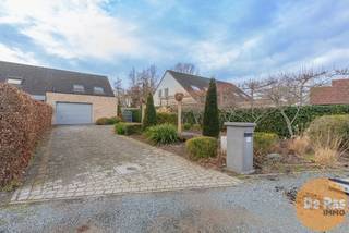 EERSTE BEZOEKDAG ZATERDAG 21/02 VAN 10U TOT 13U (enkel op afspraak!)WICHELEN - Deze perfect instapklare, goed onderhouden woning bevindt zich op de...