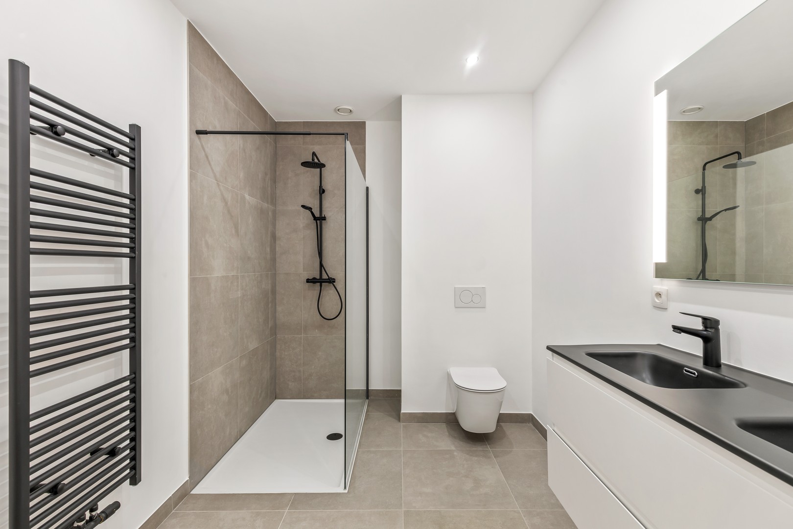 Uitzonderlijke gezinswoning met 5 slpk, vernieuwbouw, 2% registratie mogelijk - foto 4