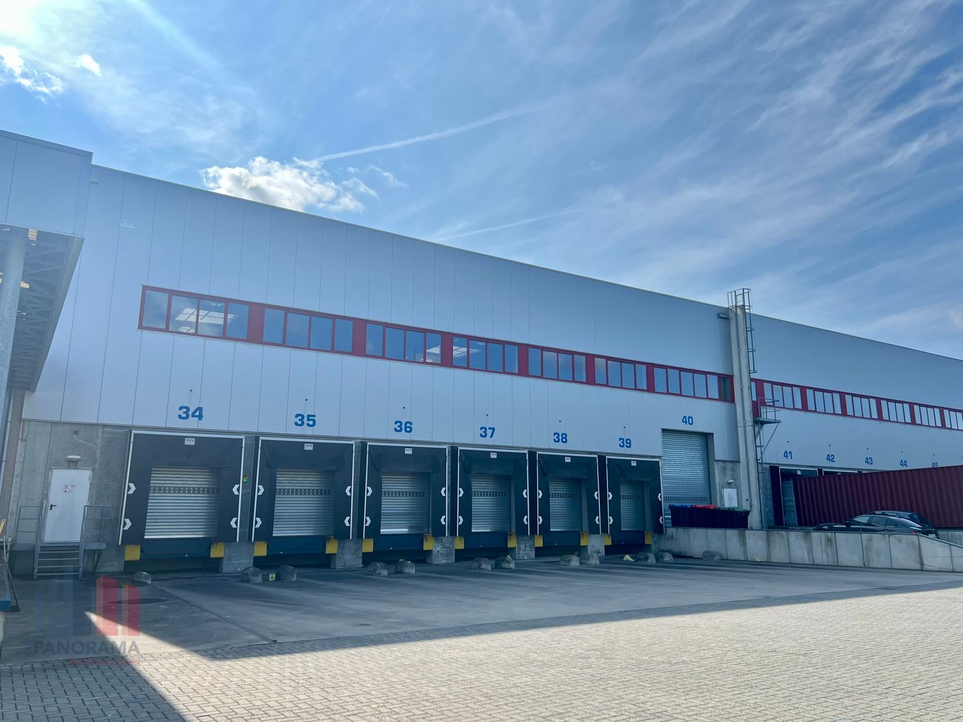 2.698 m² opslagruimte met 371 m² mezzanine nabij E313/E314 - foto 1