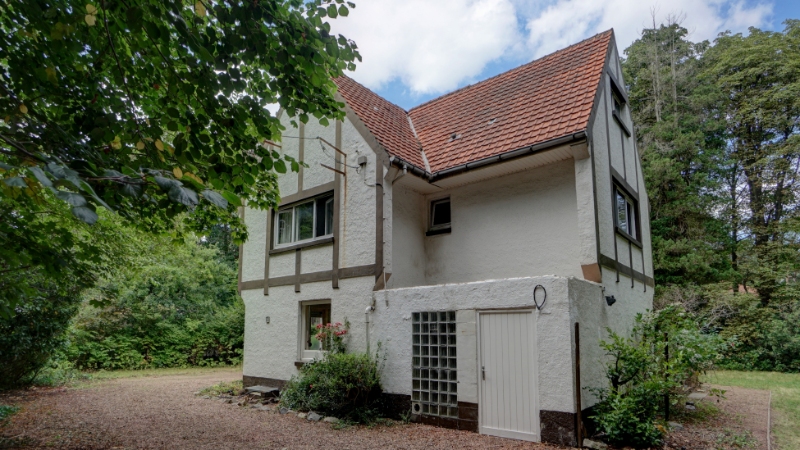 Te renoveren charmant landhuis van 235m² + dubbele garage op 15 are - foto 3