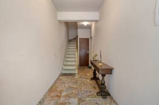 The building and the 4 apartments are in very good condition!Each apartment is spacious, well laid out and is in a very good and immediately...