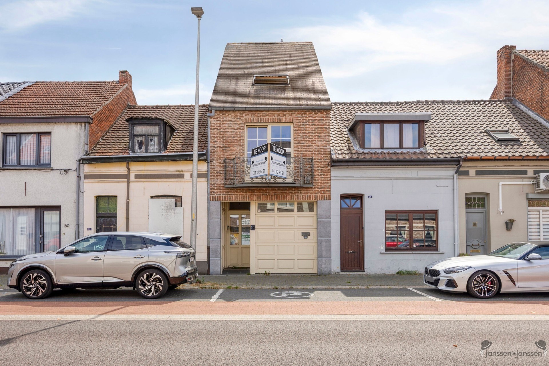 Jeune maison familiale spacieuse avec grand jardin ! Cette maison mitoyenne est occupée depuis 2009 et a une valeur EPC de 133 (B).