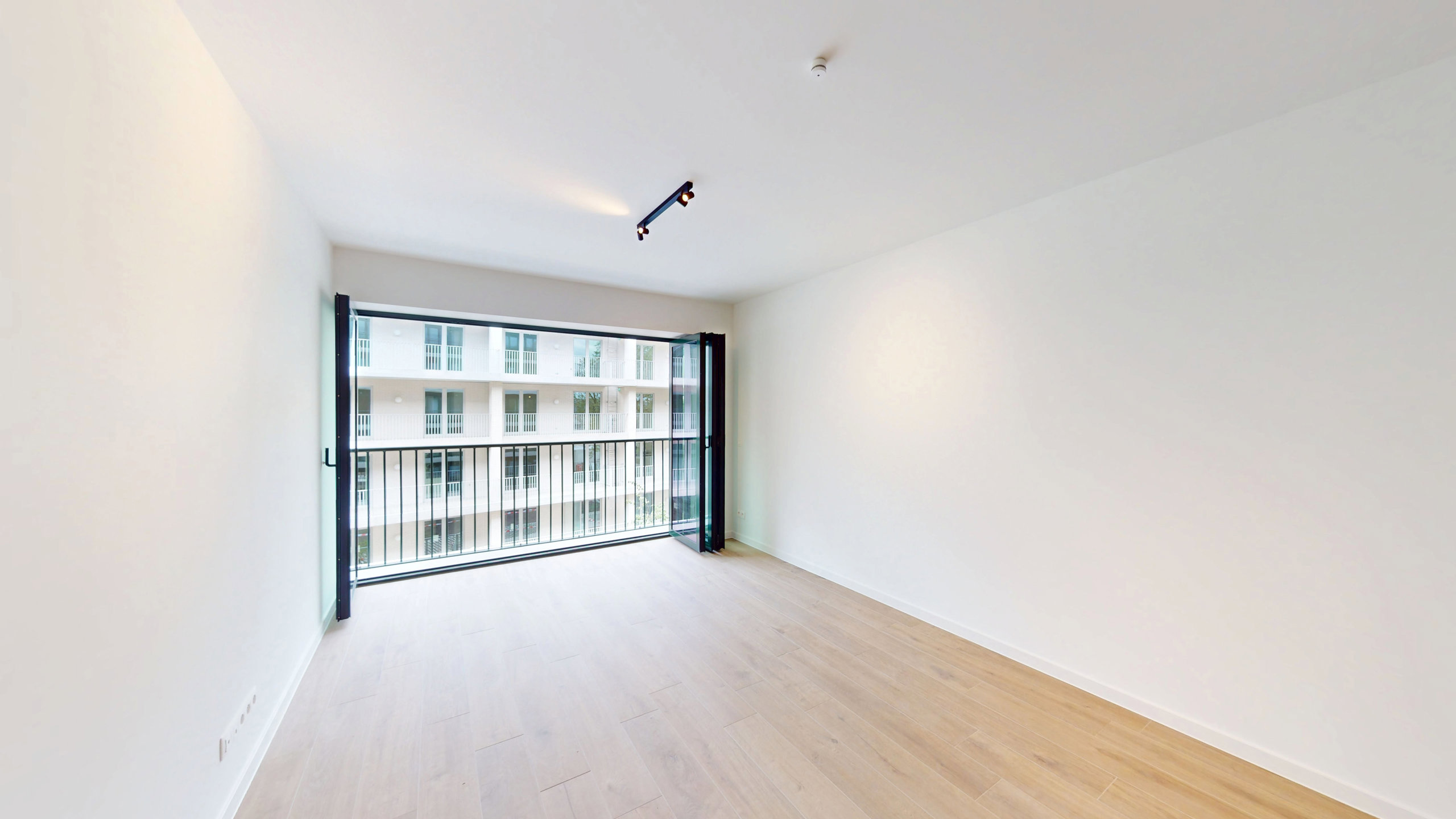 ANTWERPEN - Lichtrijk nieuwbouwappartement met 2 slaapkamers - foto 2