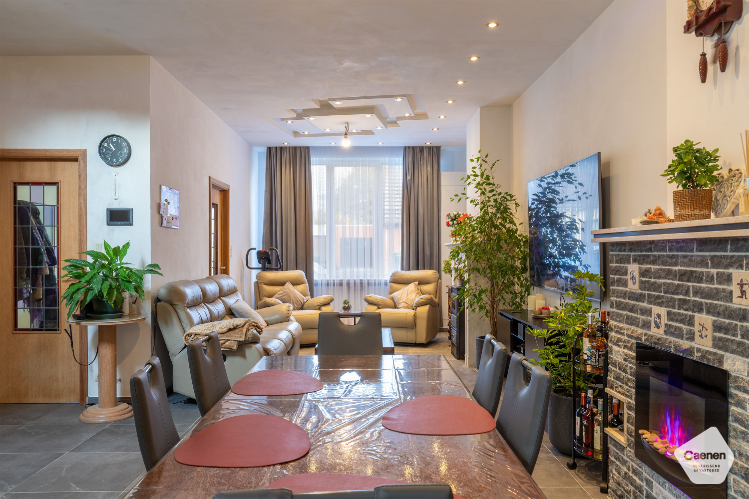 Ruime en instapklare woning met 4 slaapkamers en 3 badkamers met privé-tuin en werkplaats - photo 5