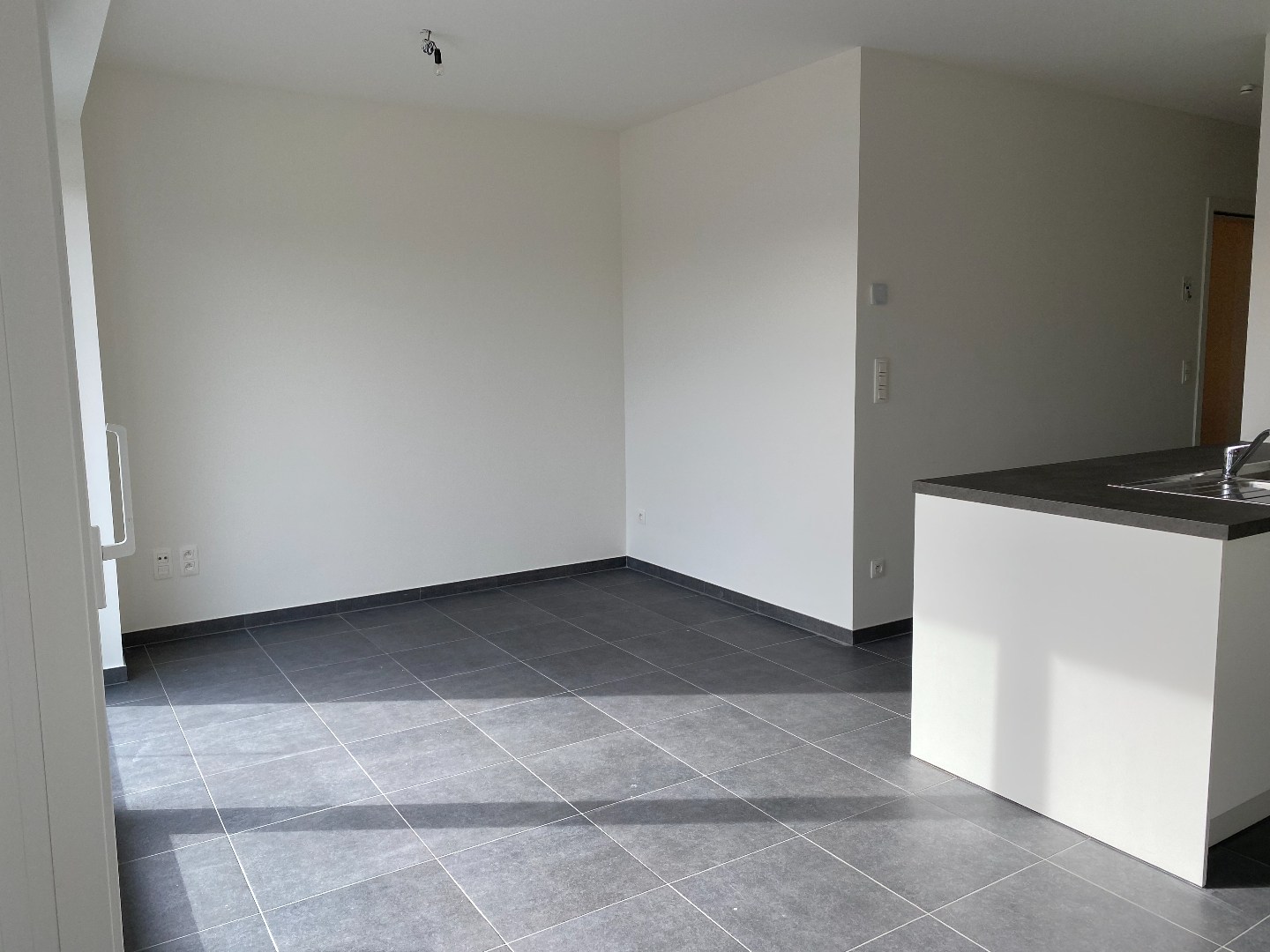 Recent appartement met 2 slaapkamers en autostaanplaats - foto 5