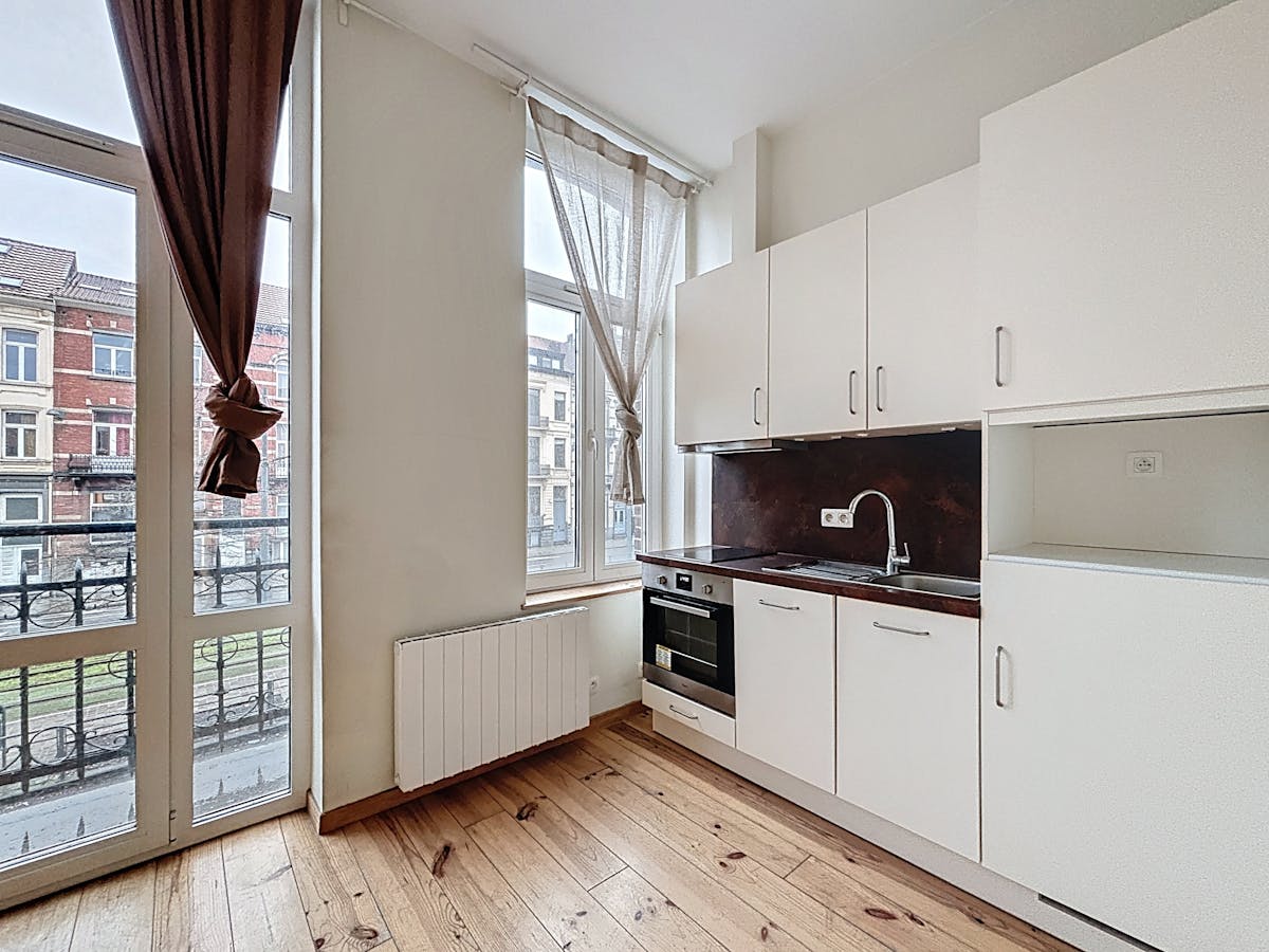 ULB wijk: Mooi gerenoveerd 1 slaapkamer appartement - foto 4