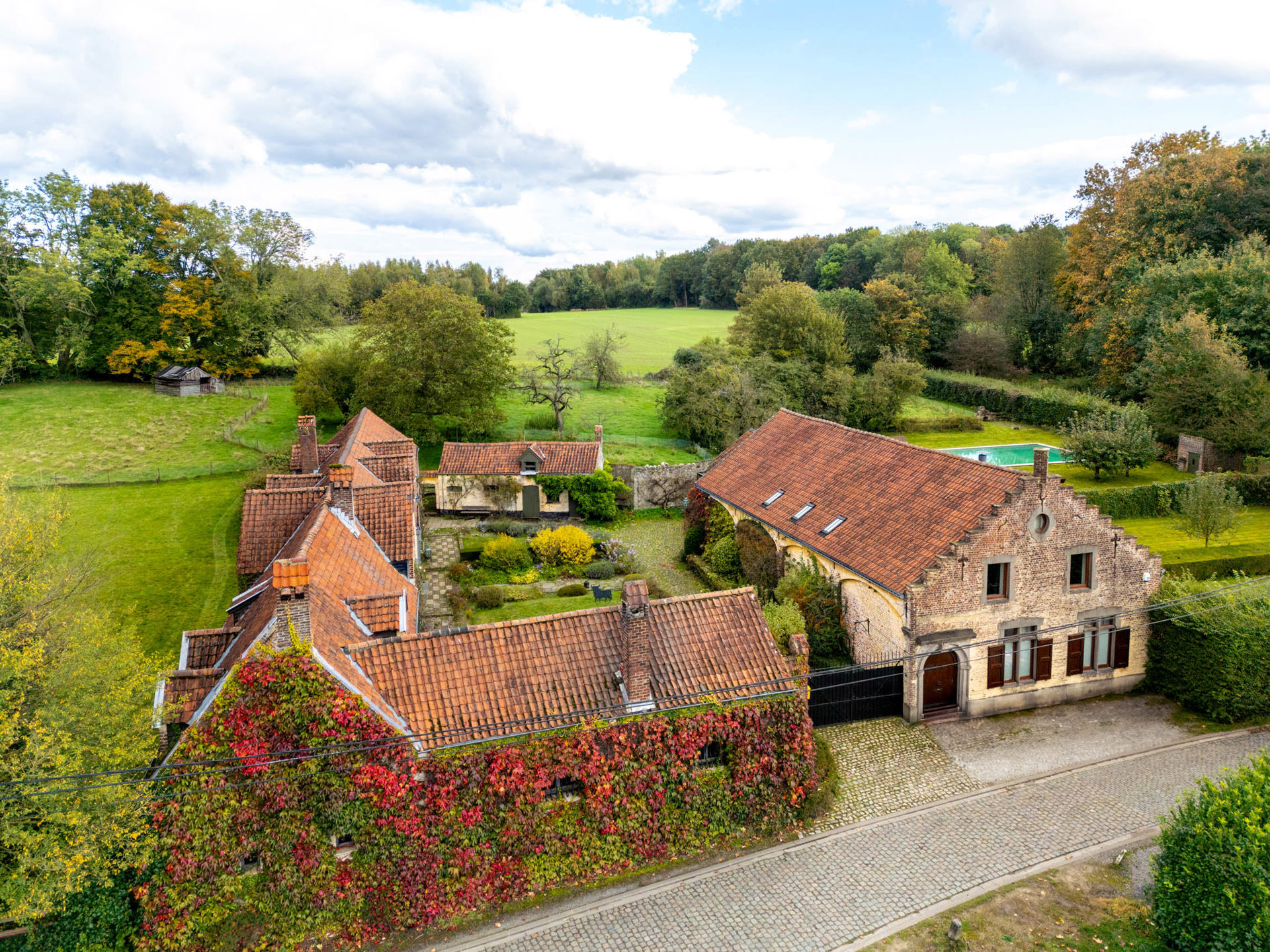 House for sale in Lasne-Chapelle-Saint-Lambert with 7 bedrooms - photo 2