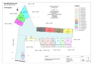In de binnenstad van Mechelen bevindt zich deze aantrekkelijke opbrengsteigendom bestaande uit 14 staanplaatsen. De garage is vlot toegankelijk...