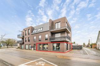 Commercieel uitstekend gelegen investeringspand bestaande uit een handelsgelijkvloers met een oppervlakte van 110 m² + kelder, gelegen in het...