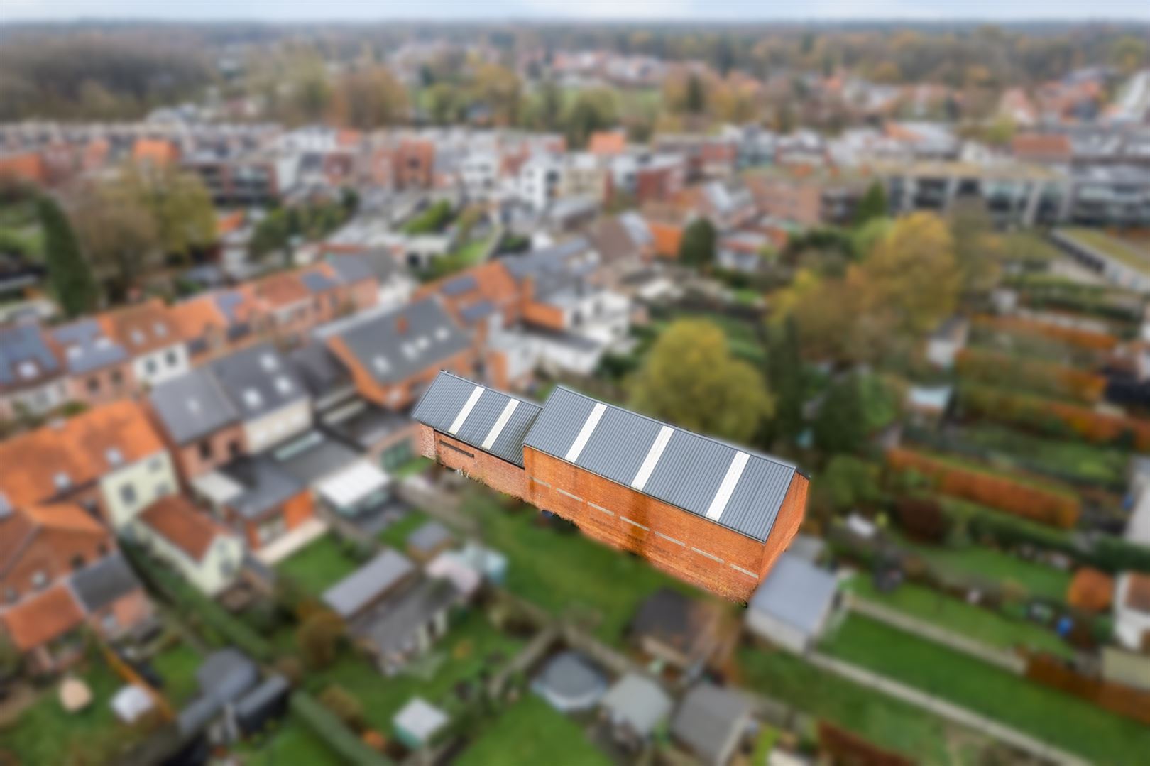 Magazijn ca. 275m2 gelegen achter appartementsgebouw met verdieping - foto 1