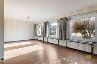 In het groene populierendal te Grimbergen, nabij voorzieningen en invalswegen, vindt u dit gelijkvloers appartement met 2 slaapkamers in een...