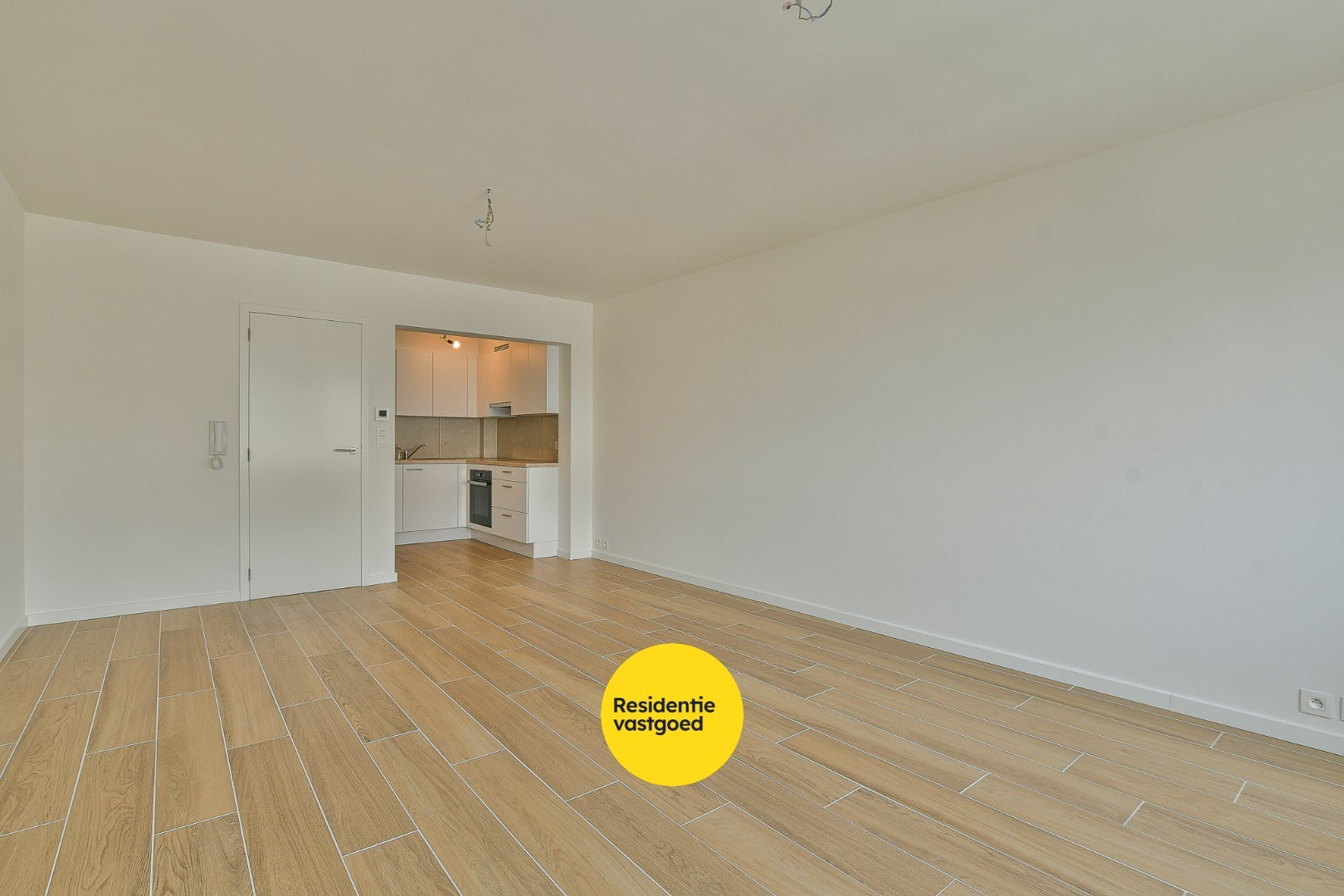 Te huur: prachtig gerenoveerd 2-slaapkamerappartement in centrum De Haan! - foto 3