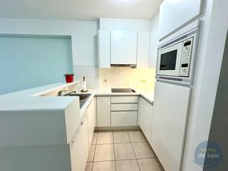 Op zoek naar een unieke plek aan de Belgische kust waar comfort, ruimte en locatie samenkomen? Ontdek dit charmante 2-slaapkamerappartement in het...