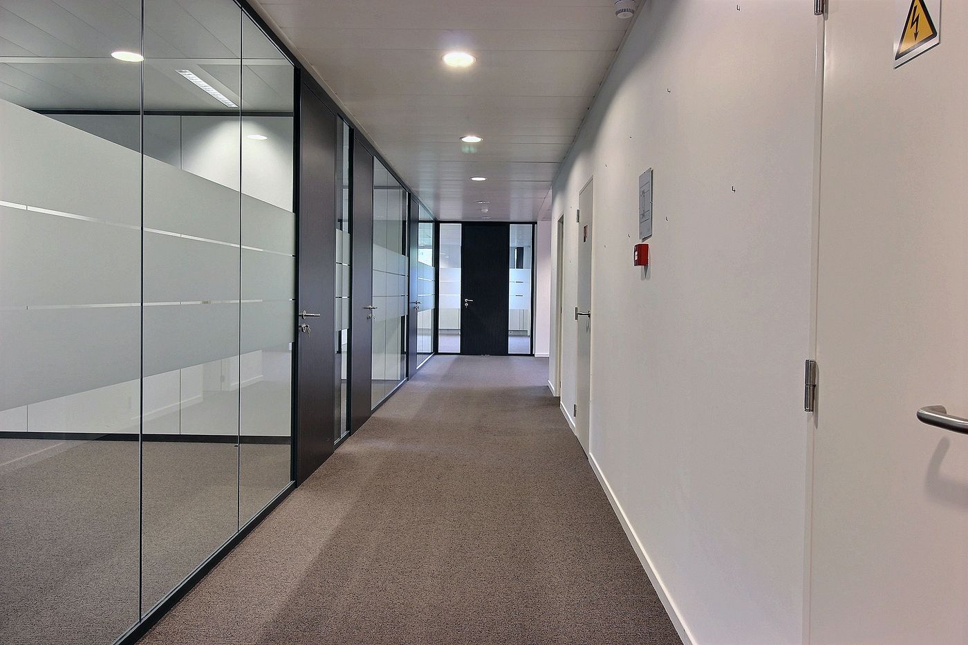 1.598 m² kantoren nabij R0 - foto 4