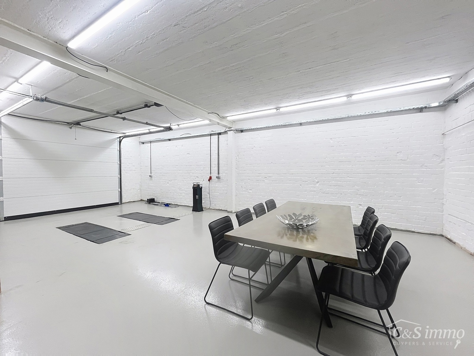 Magazijnruimte met loft/kantoor en woning - foto 2