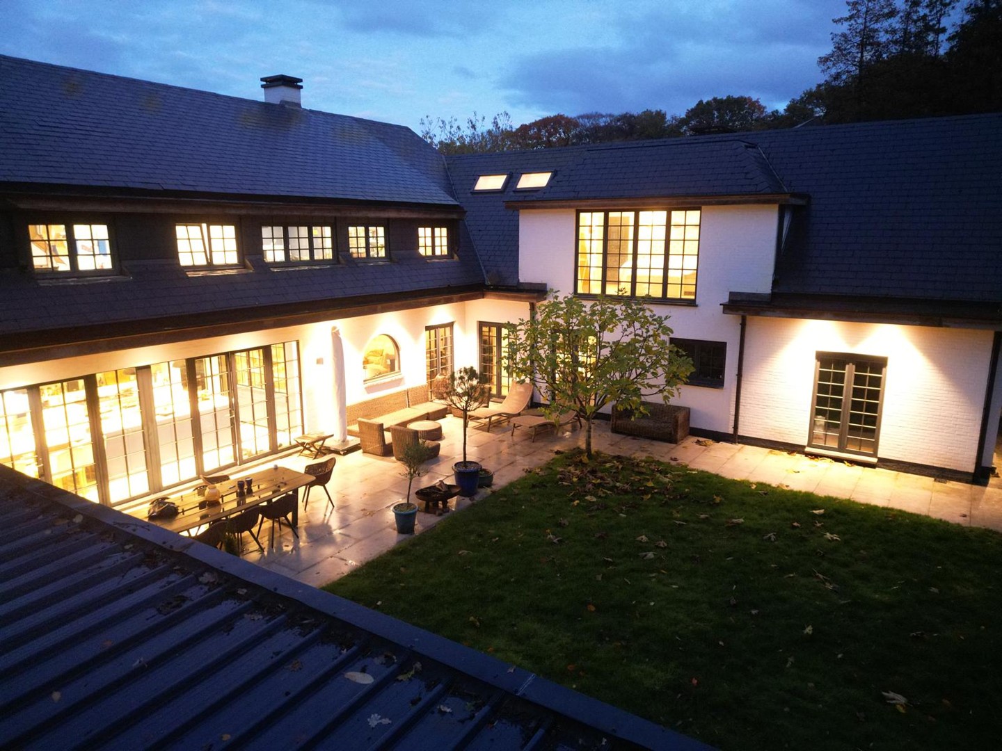 RUIME EXCLUSIEVE VILLA GELEGEN IN DE SCHADUW VAN HET PEERDSBOS - foto 1