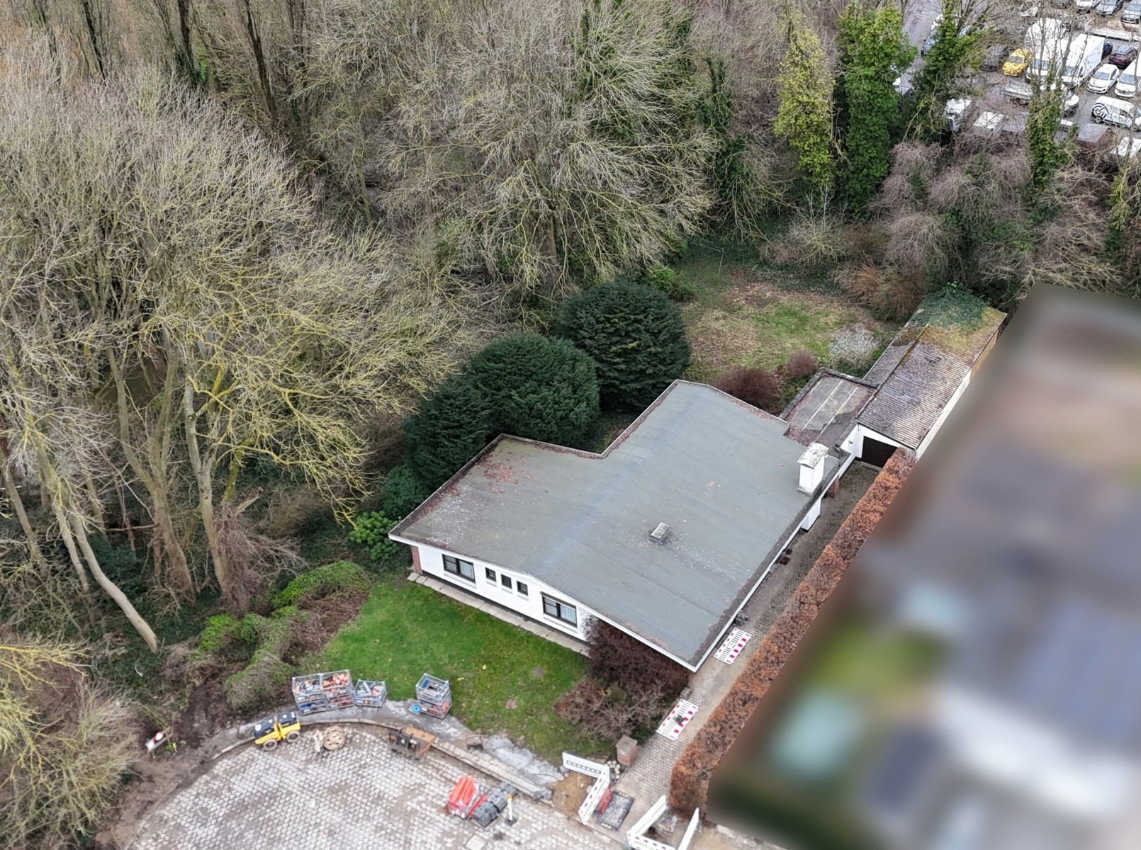 Bungalow op 1.496 m², grenzend aan natuurdomein De Heulebeek - foto 2