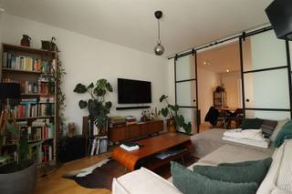 Hier in de Greinstraat vinden we een recent gerenoveerd appartement op wandelafstand van de rust in Park Spoor Noord én de gezellige drukte van...