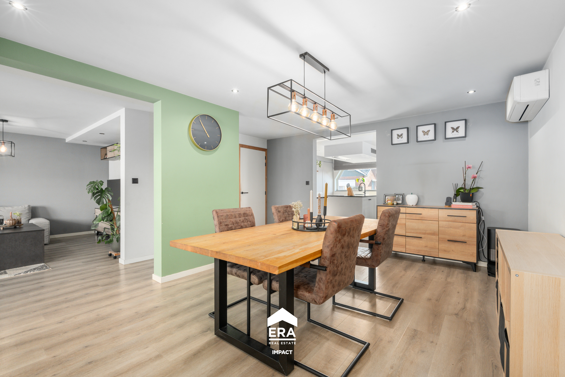 Volledig gerenoveerde woning met 4 slpks te Louwel - foto 4