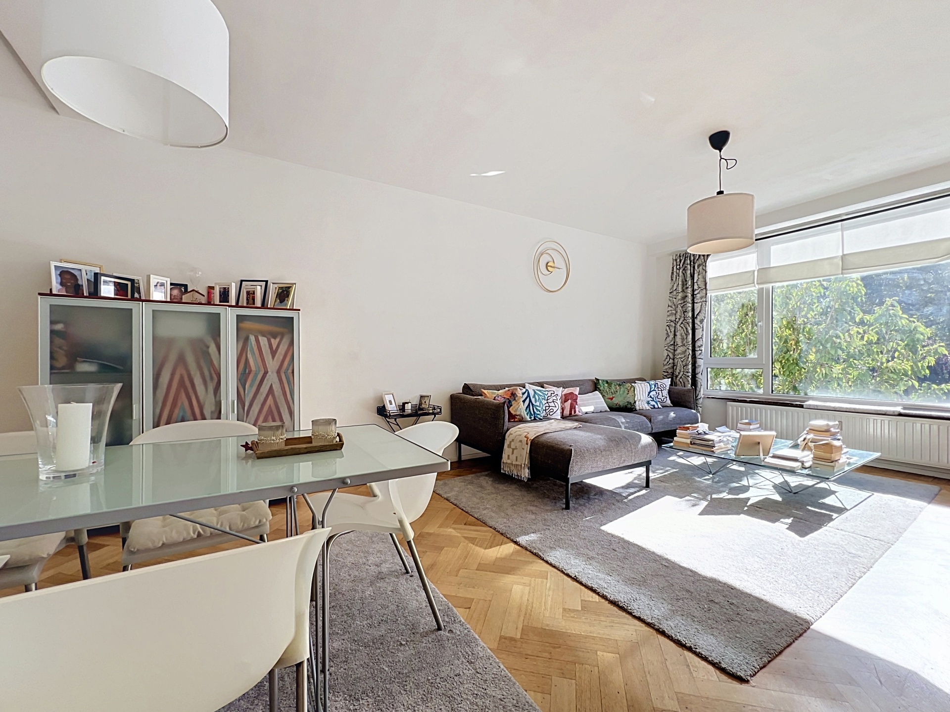 TE KOOP – Schaarbeek, Gerenoveerd appart met 2 slk en terras - foto 4