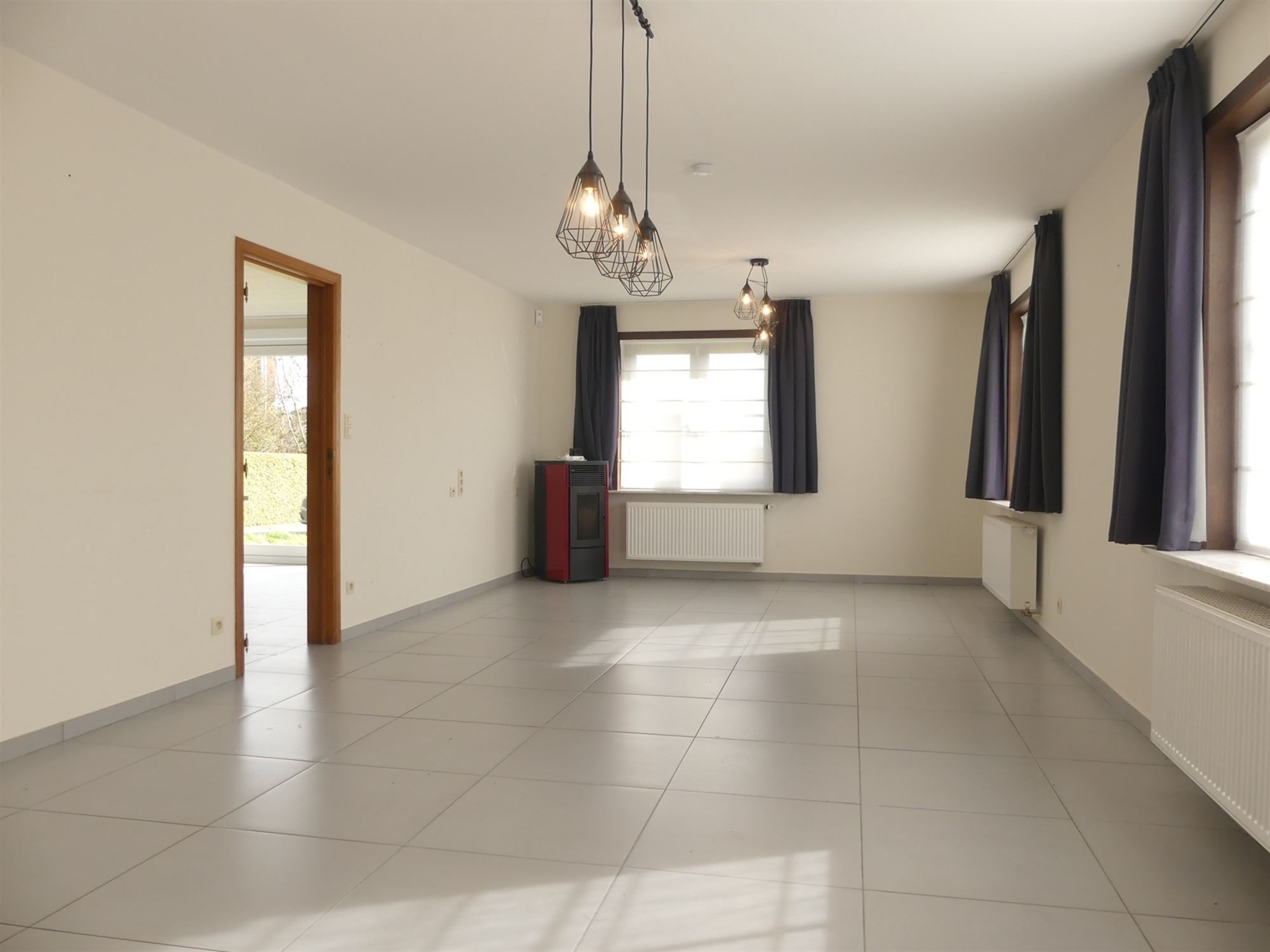 House for rent in Eernegem with 4 bedrooms - photo 2