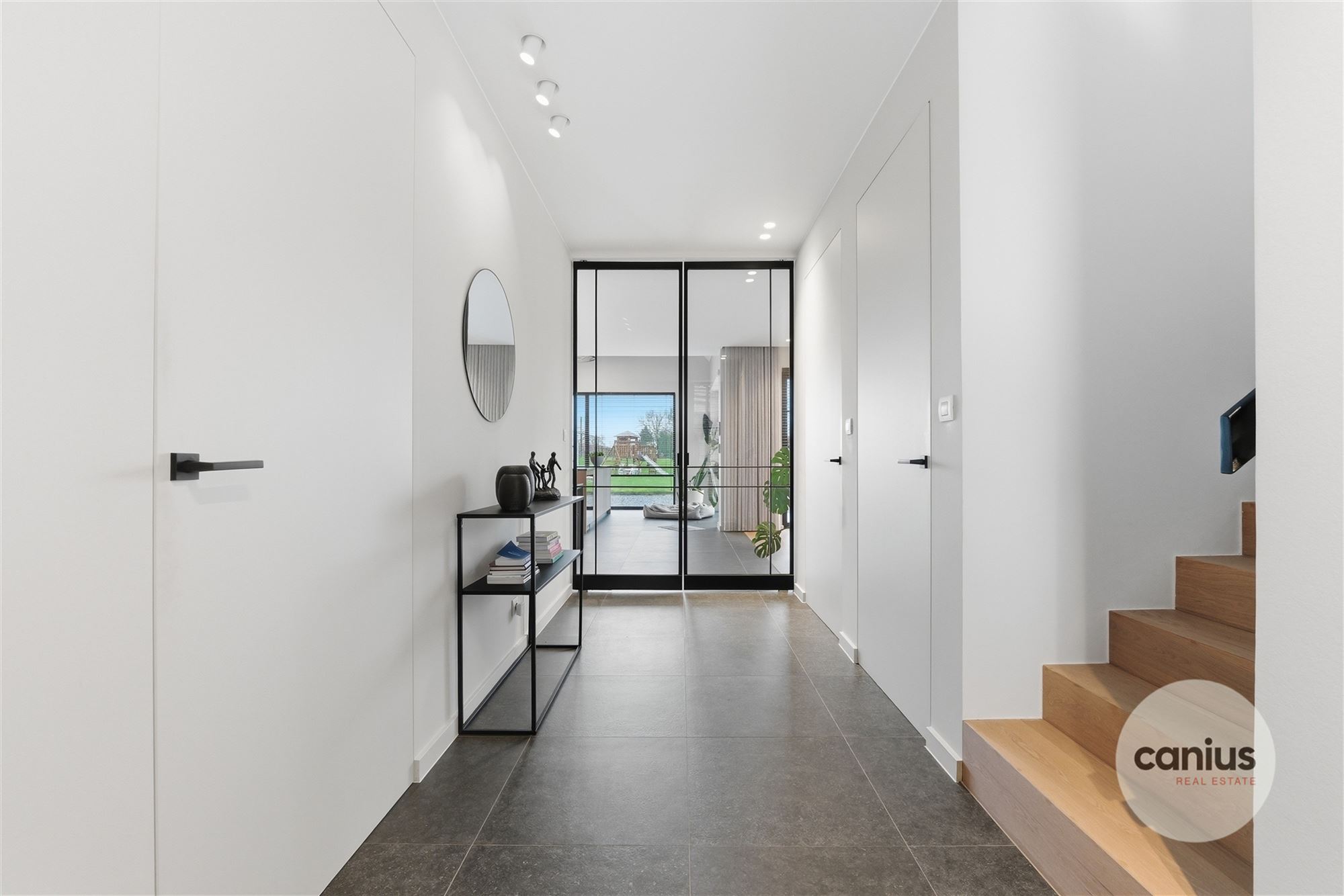 UITZONDERLIJKE WONING MET ZWEMBAD – MOGELIJKHEID ZELFSTANDIG BEROEP - foto 2