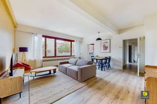 Istapklaar, ruim en lichtrijk appartement met 4 slaapkamers en 2 badkamers!Dit zéér ruim en lichtrijk 4 slaapkamer appartement met gunstig EPC (B) is...