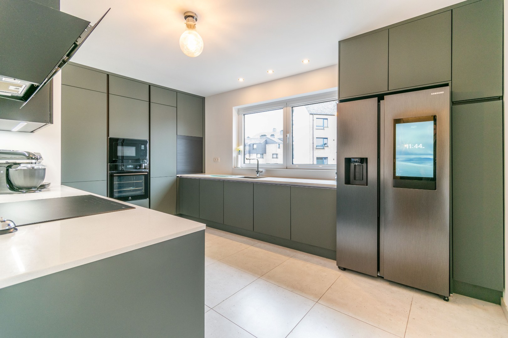 RUIM, INSTAPKLAAR APP MET 5SLP + 3BDK &amp; TERRASSEN! - foto 5