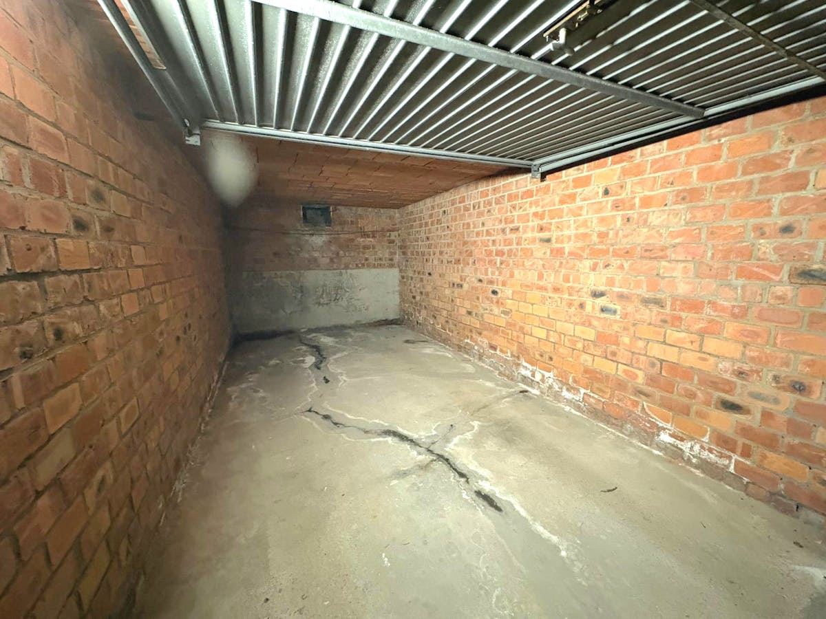 A LOUER : garage à Runkst (Hasselt) - photo 4