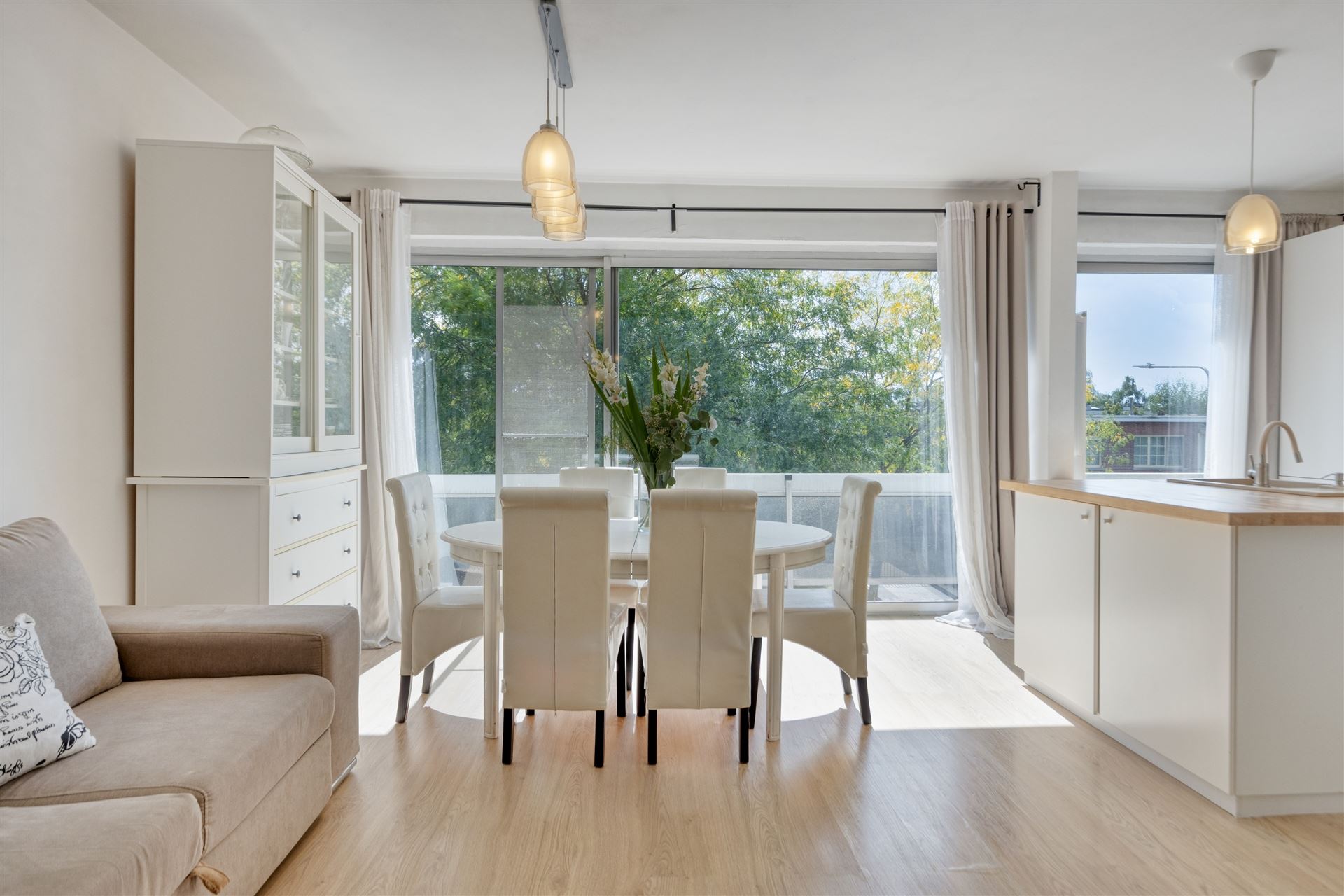 Instapklaar drie-slaapkamerappartement in rustige woonwijk - foto 3