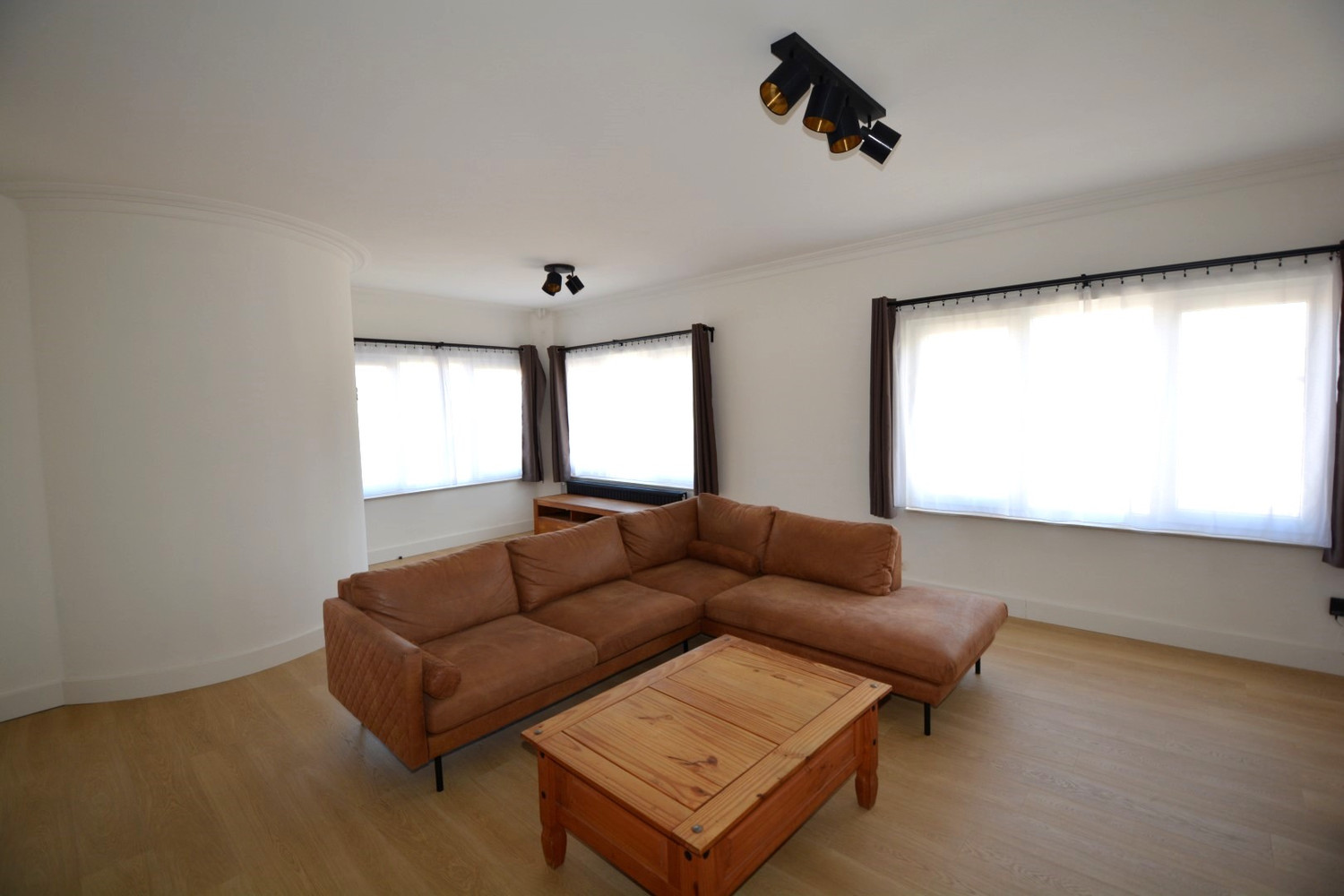 APPARTEMENT MET 3 SLK, GARAGEBOX EN TERRAS! - foto 4