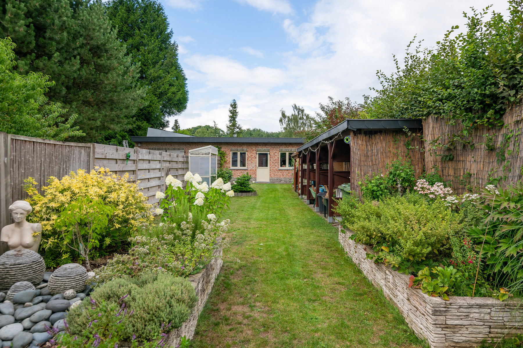 House for sale in Brasschaat with 3 bedrooms - photo 2