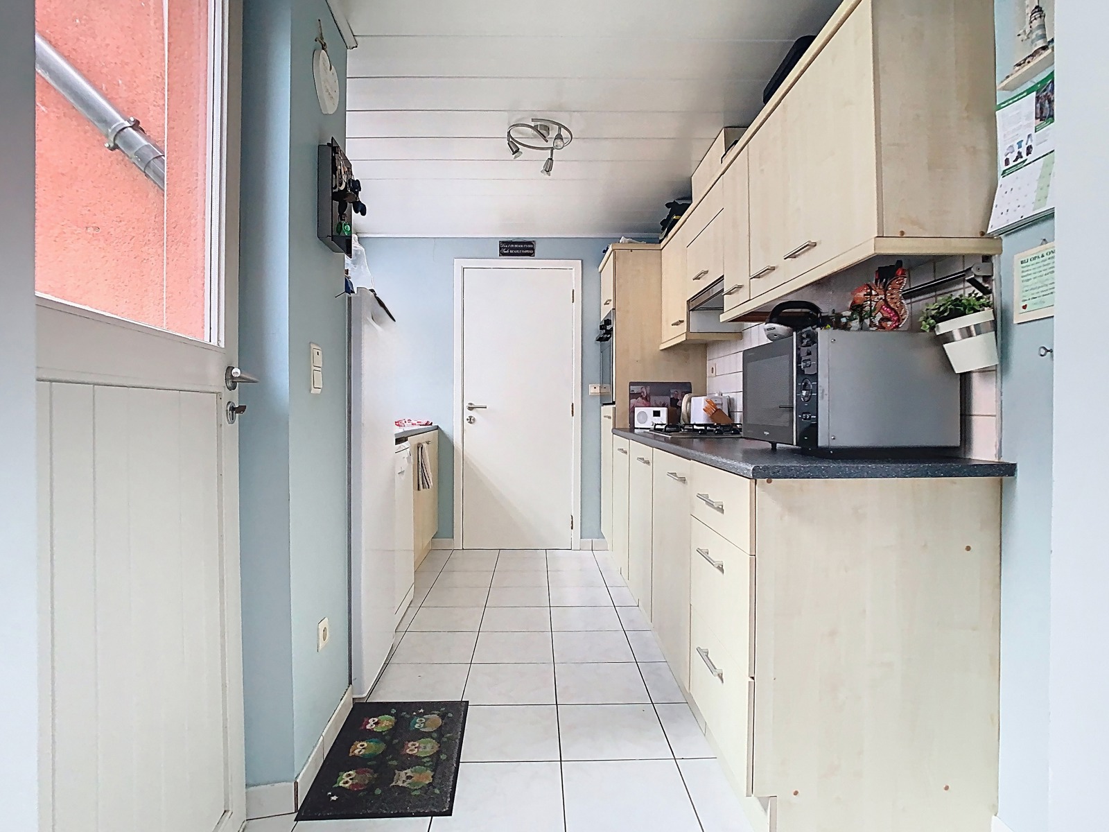 Charmante rijwoning met 3 slaapkamers én tuin, te Gijzegem! - foto 5