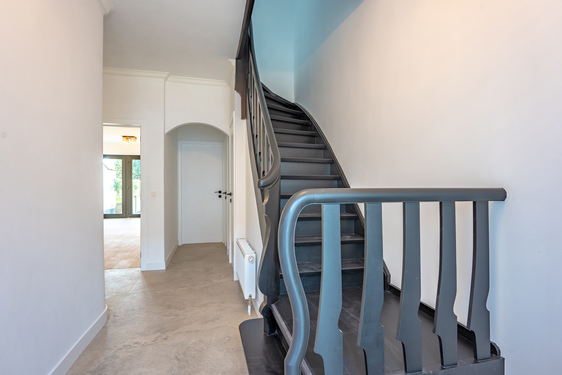 Prachtige instapklare woning met 3 slaapkamers en garage! - foto 3