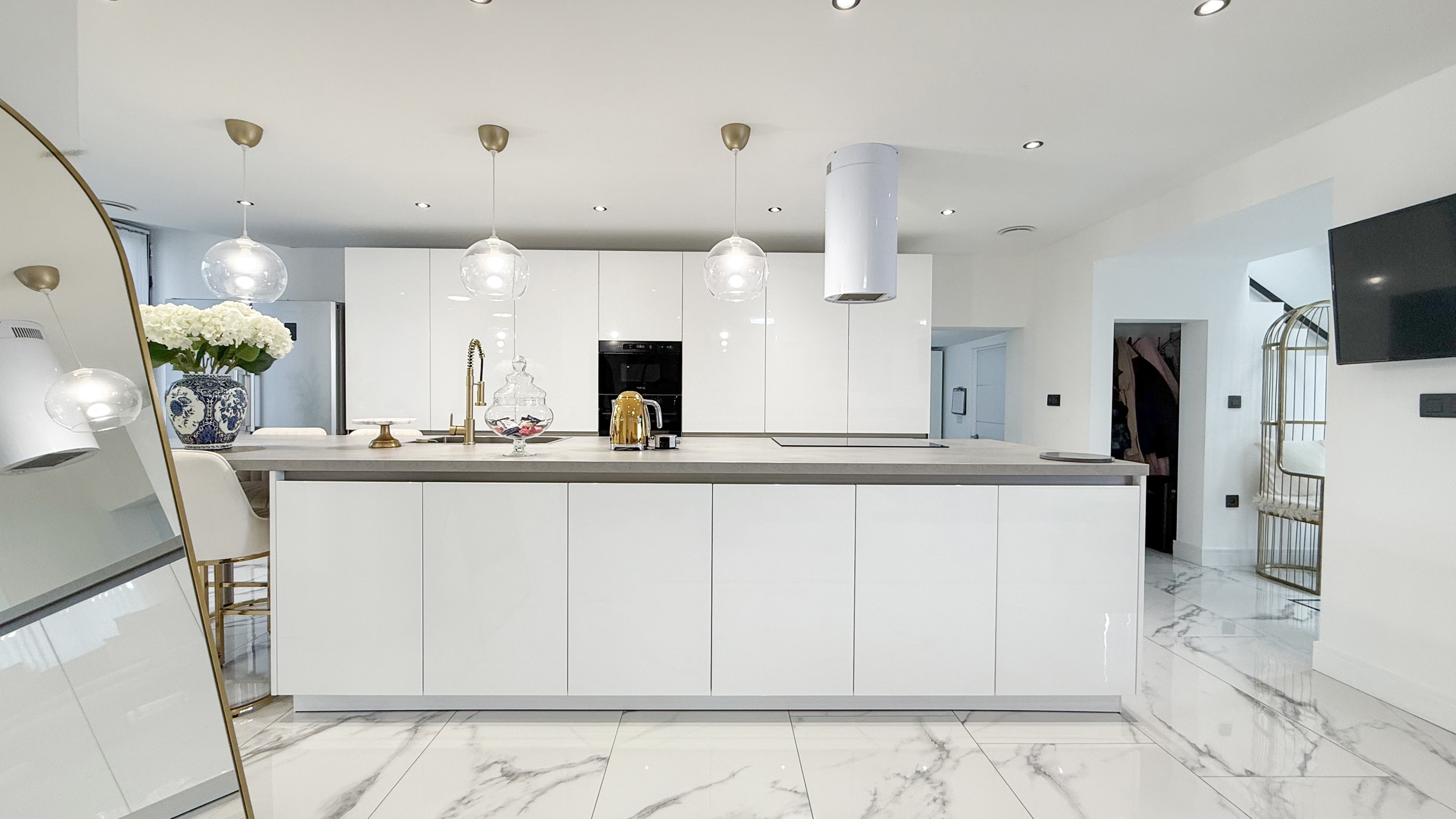 Ruime woning van 256m² met 6 slpk, garage en overdekt terras - foto 5