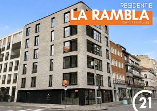 BEZOEK HET AFGEWERKTE KIJKAPPARTEMENTWONEN ZONDER COMPROMISSEN IN HET HART VAN DE STAD Een kleinschalige residentie in volle centrum met 5...