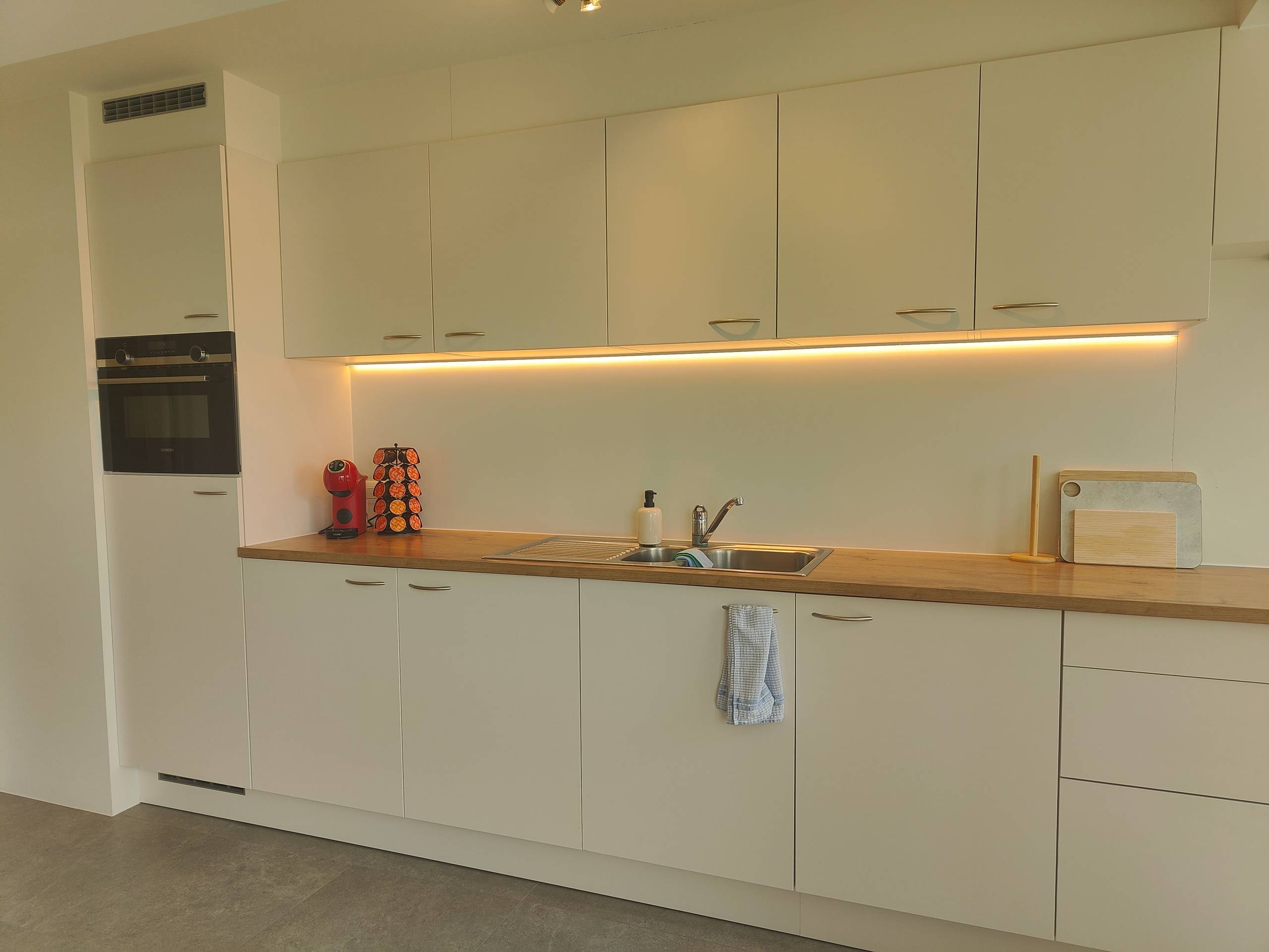 Apartment for rent in Sint-Andries with 2 bedrooms - photo 5