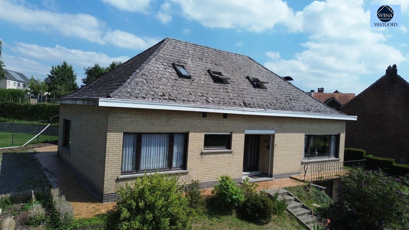 RUIME WONING MET 4 SLAAPKAMERS EN GARAGE IN RUSTIGE OMGEVING - foto 2