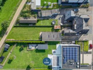 GEZINSWONING MET VEEL POTENTIEEL OP EEN GELIEFDE LOCATIE TE NEERHAREN ! <br /><br />We vinden deze halfopen bebouwing met een bewoonbare oppervlakte van 155 m² terug op een perceel van 8a 28ca te Neerharen-Lanaken. <br /><br />Voor meer informatie, neem zeker een kijkje op onze website via de volgende link:<br />https://www.sterkvastgoedmakelaars.be/detail/te-koop-woning-lanaken/7662043?dosearch=True&flowstatus=ForSale,ForSaleReserved,ForSaleWithBid,ToCompleteForSale,SoldUnderReserve,Sold&pageindex=1&pagesize=12&searchpage=ForSale&sortdirection=DESC&sortfield=pub_flowstatus&transactiontype=Sale